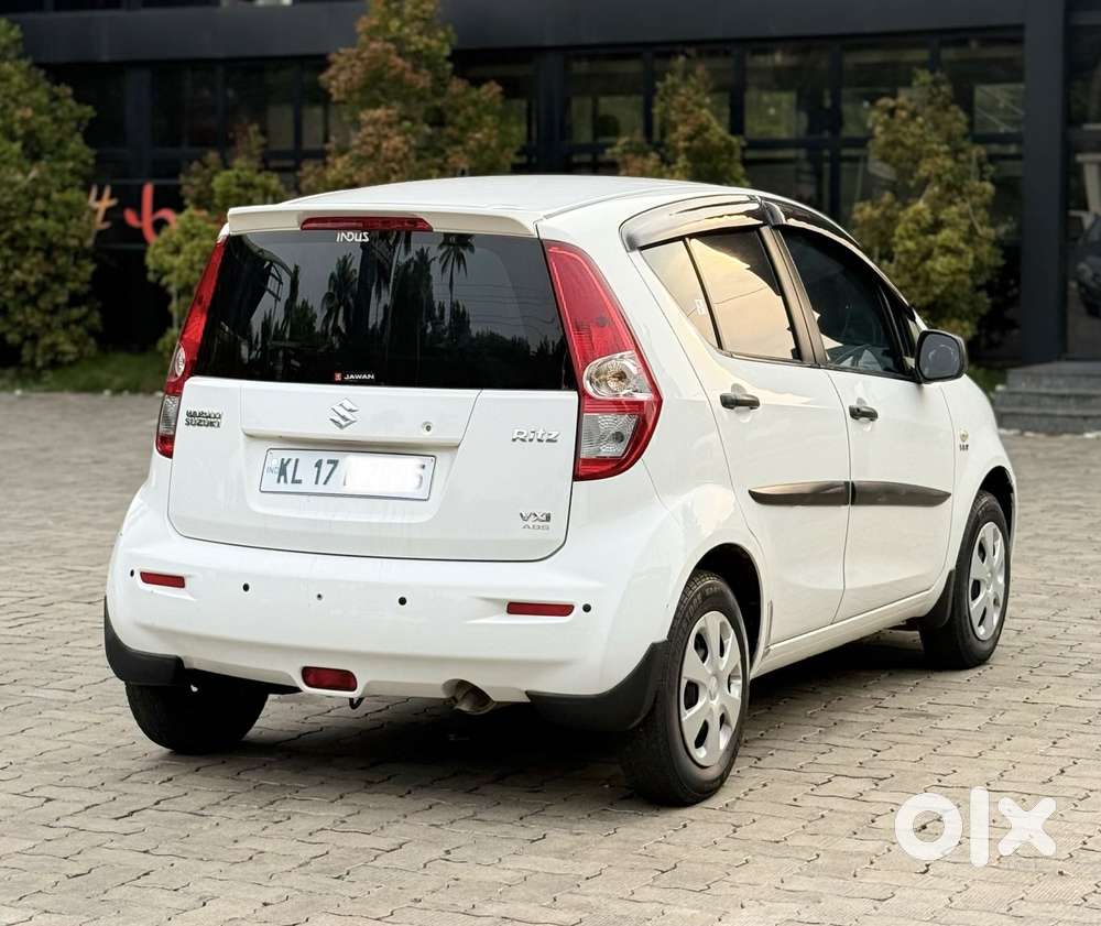 Maruti Suzuki Ritz Vxi, 2015, Petrol