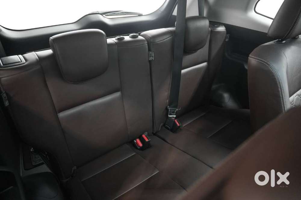 Toyota Innova Hycross 2.0 Zx Hybrid 7 Str, 2023, Petrol