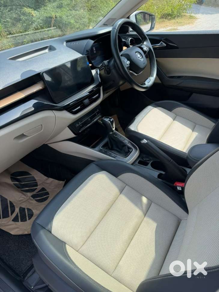 Skoda Slavia 1.5 Tsi Style At, 2024, Petrol