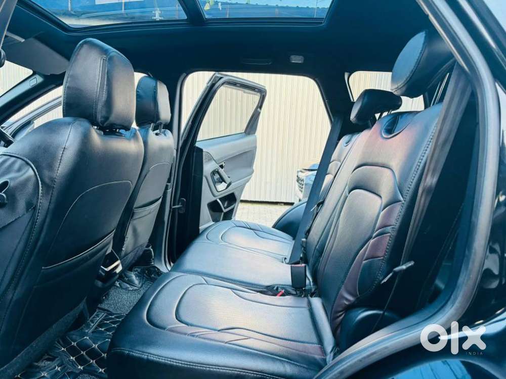 Tata Safari Pure Plus S Dark Edition, 2025, Diesel