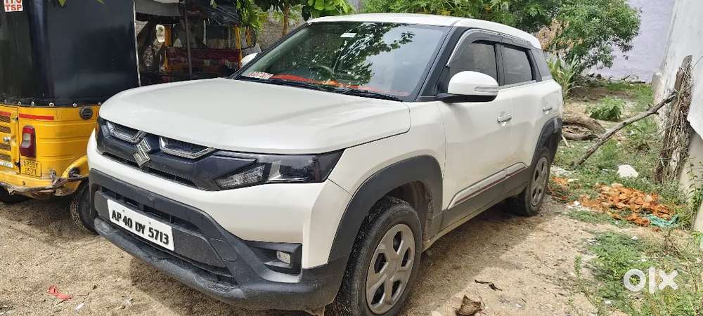 Maruti Suzuki Brezza 2024 Petrol Well Maintained
