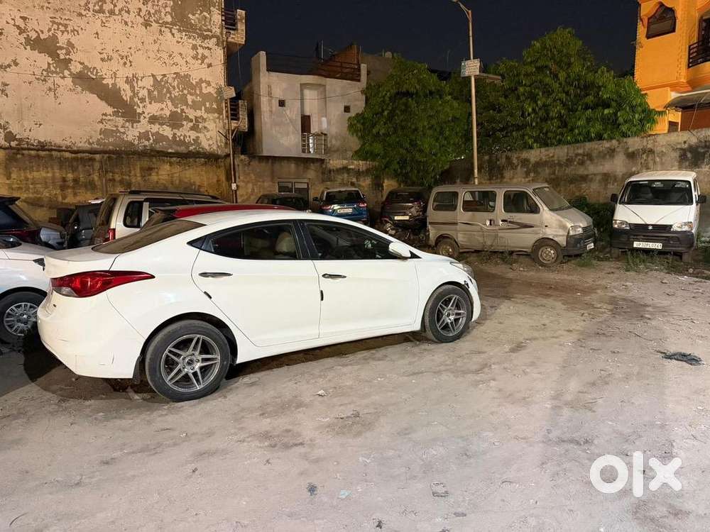 Hyundai New Elantra 2013 Petrol Well Maintained