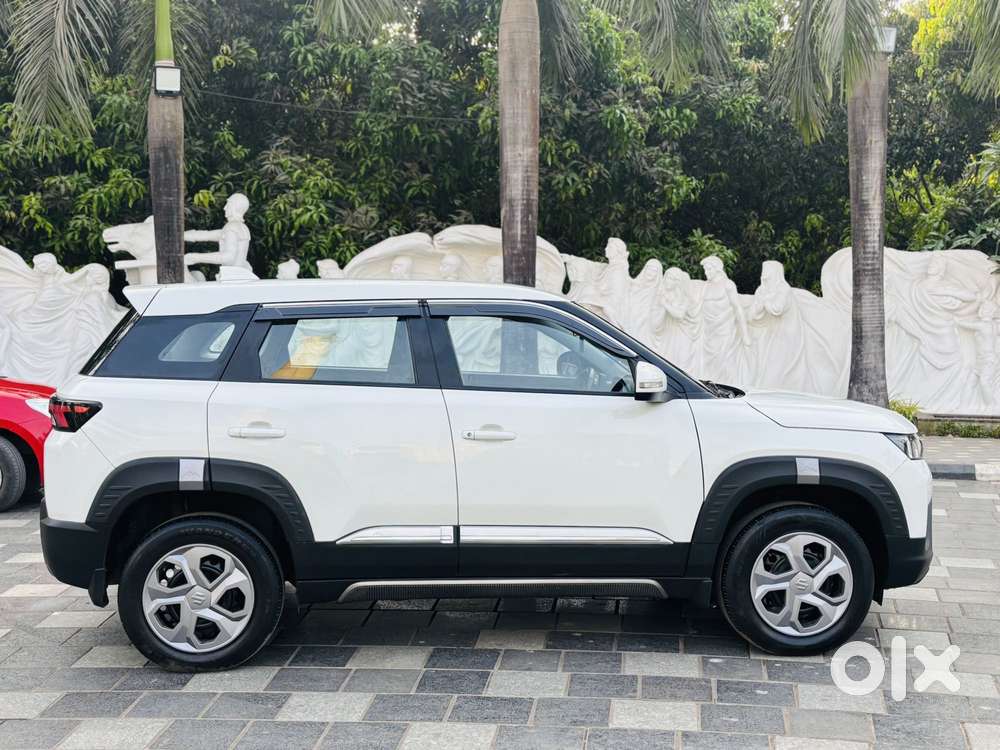 Maruti Suzuki Vitara Brezza 1.5 Vxi At, 2023, Petrol