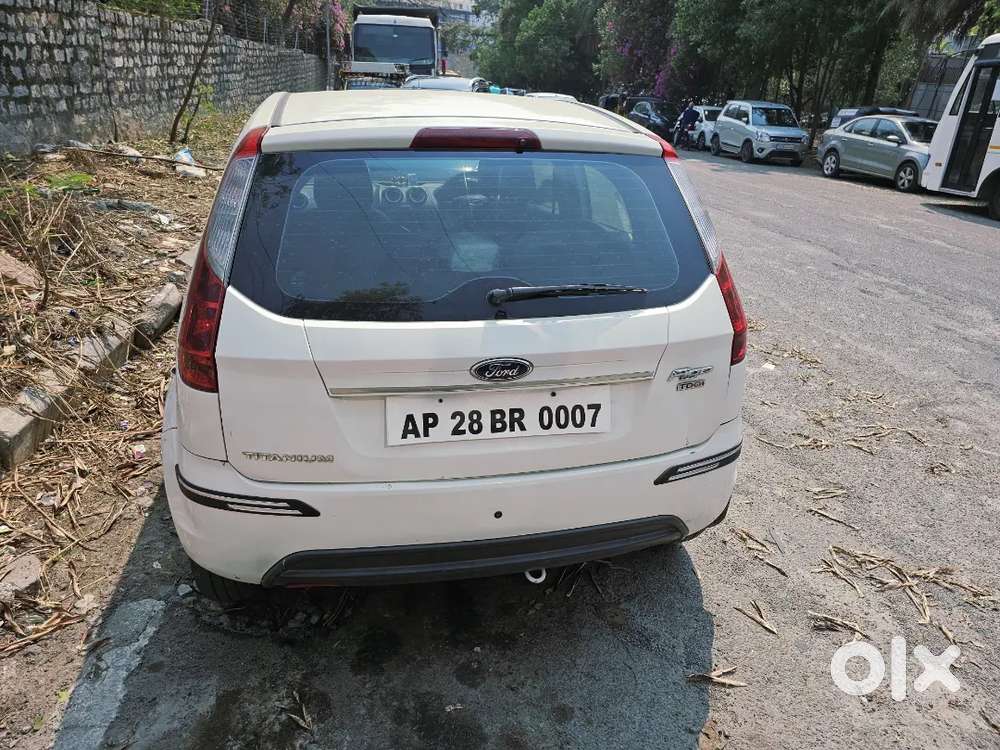 Ford Figo 2011 With Vip Number Ap28br0007