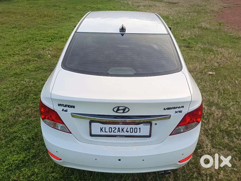 Hyundai Fluidic Verna 1.6 Crdi 2012