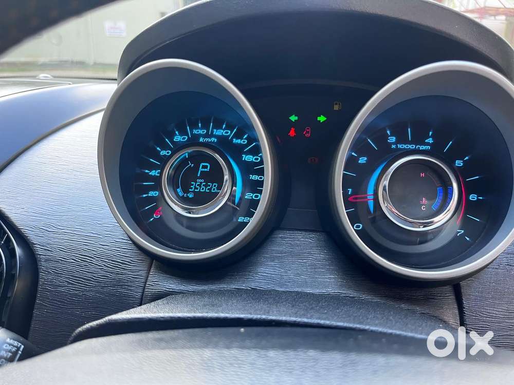 Mahindra Xuv500 At W10 Awd, 2016, Diesel