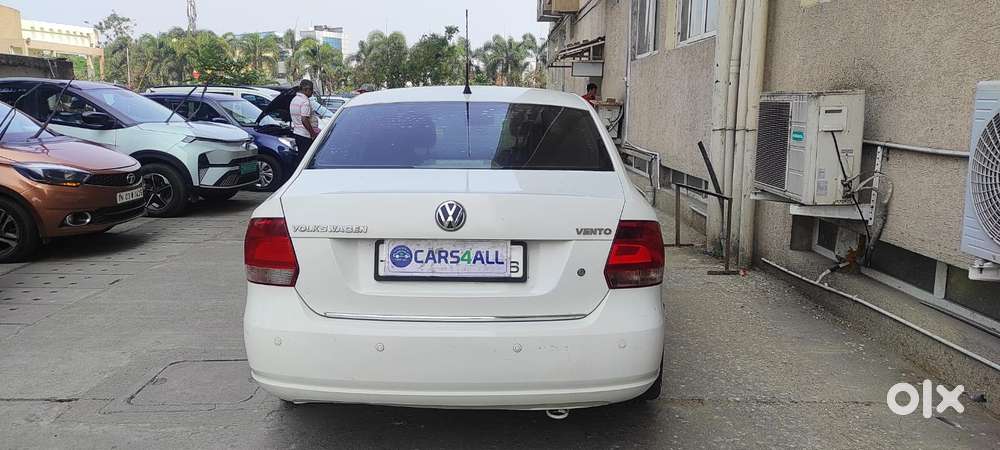 Volkswagen Vento 2010-2013 Petrol Highline, 2011, Petrol