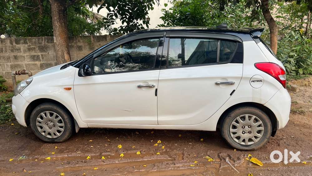 Hyundai I20 2010 98000 Km Driven