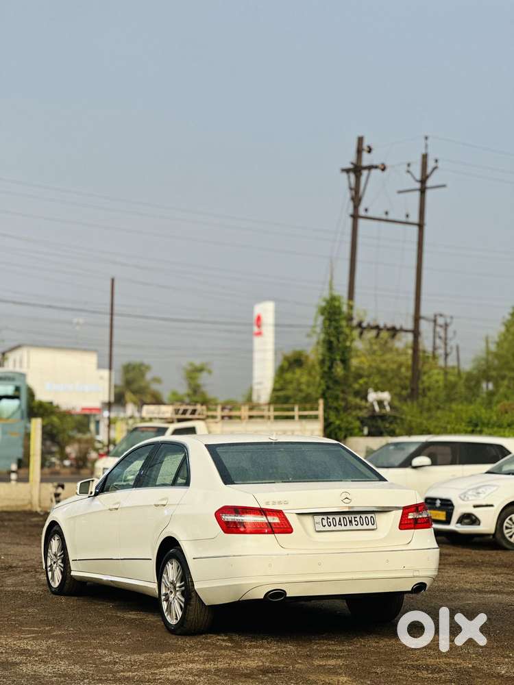 Mercedes-benz E-class 240 V6 At, 2010, Petrol