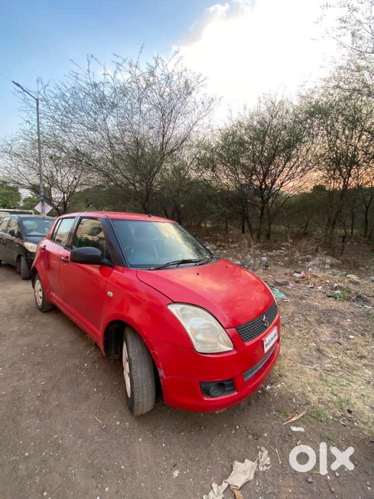 Maruti Suzuki Swift 2005 Petrol 80000 Km Driven