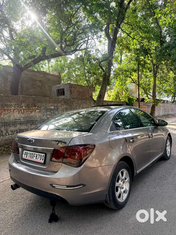 Chevrolet Cruze 2011 Diesel 140000 Km Driven