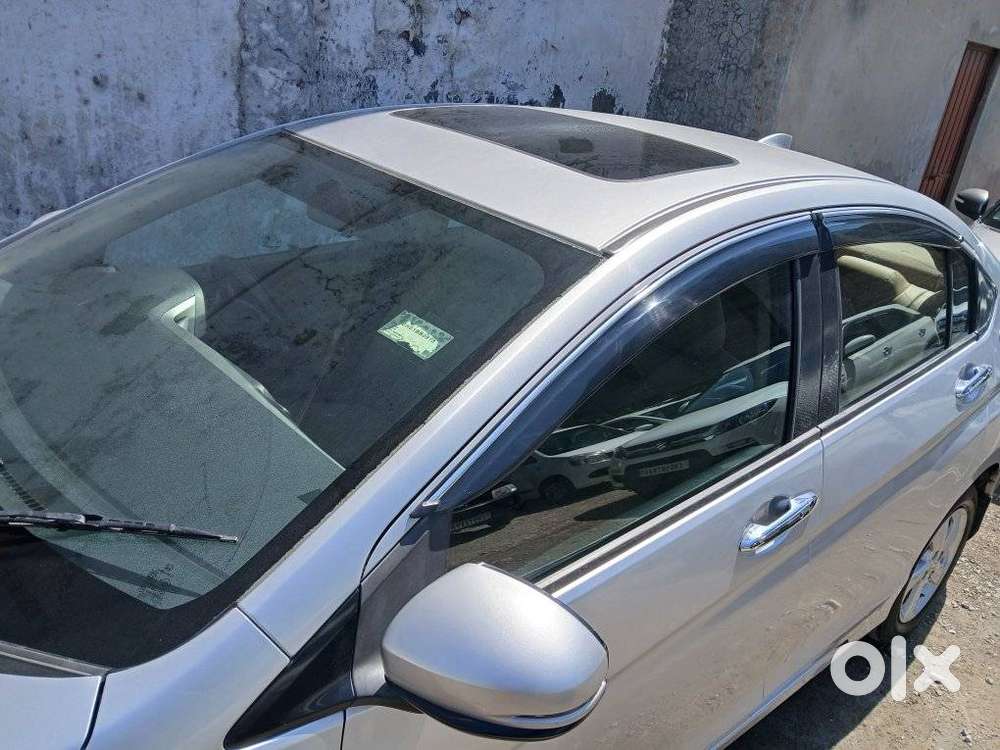 Honda City V Mt Sunroof, 2015, Diesel