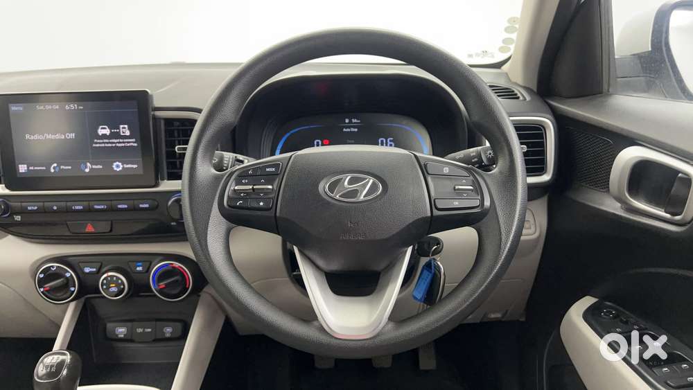 Hyundai Venue 1.2 S (o), 2023, Petrol