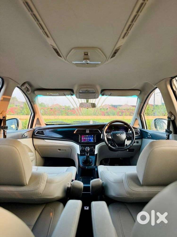 Mahindra Marazzo M8, 2018, Diesel