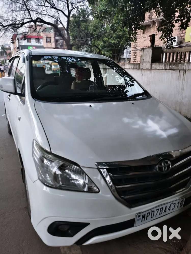 Toyota Innova 2.5 V 2016