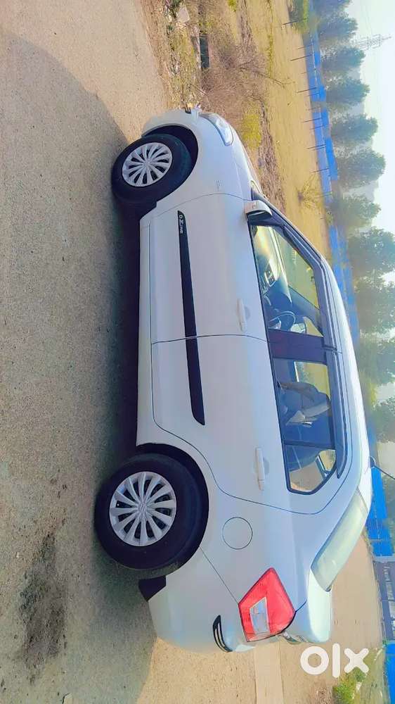 Maruti Suzuki Dzire 2017 Diesel 135879 Km Driven