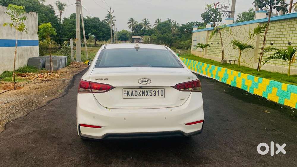 Hyundai Verna 1.6 Vtvt Auto Sx O