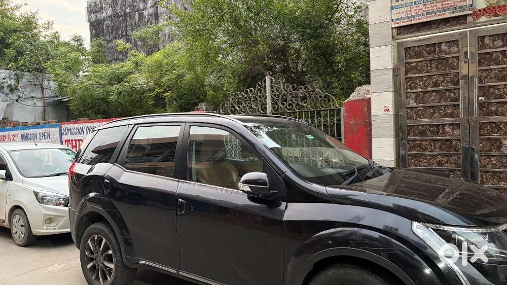 Xuv W11 Black Top Model