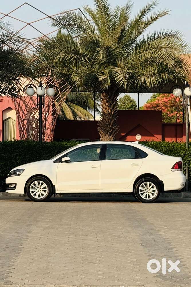 Volkswagen Vento 1.2 Tsi Highline Plus At, 2017, Petrol