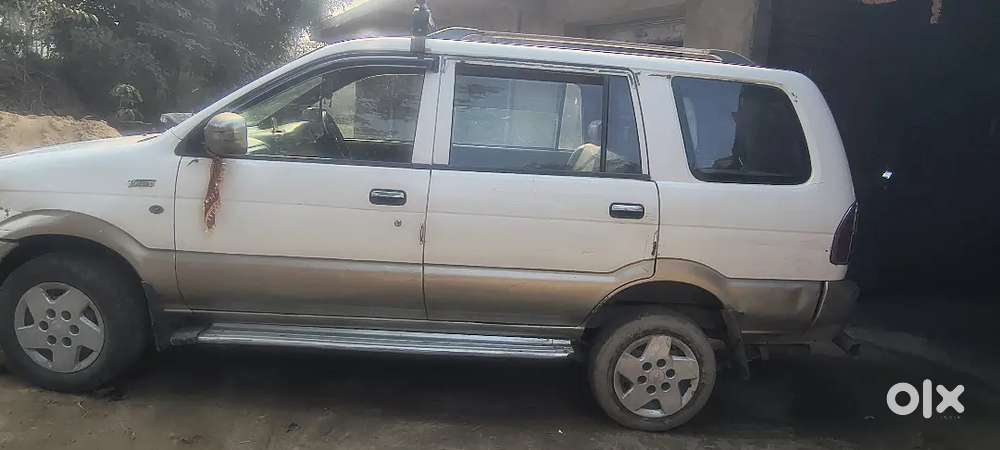 Chevrolet Tavera Neo 2010 Diesel Well Maintained