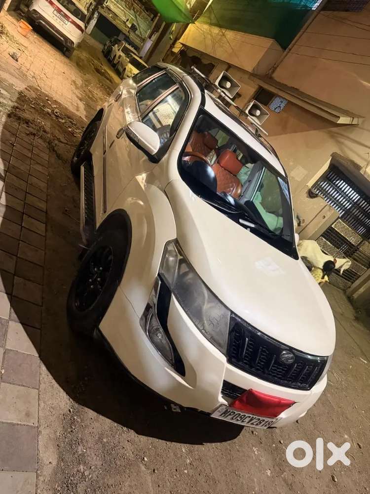Mahindra Xuv500 2017 Diesel 91677 Km Driven