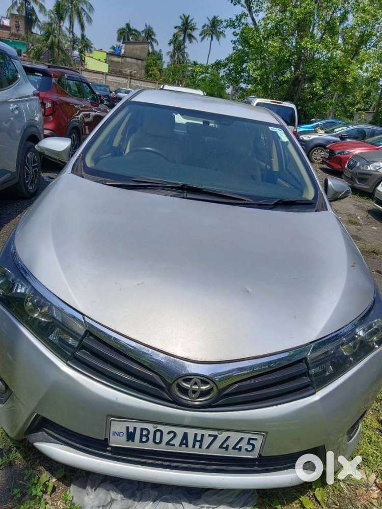 Toyota Corolla Altis 1.8 J, 2015, Petrol