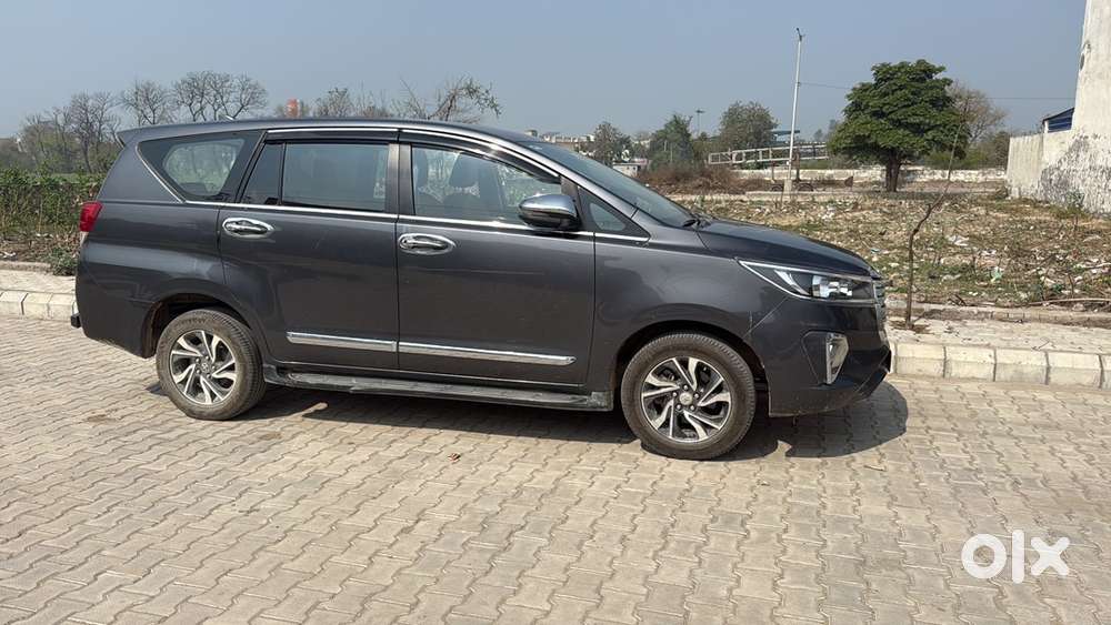 Toyota Innova Crysta 2022 Diesel Well Maintained