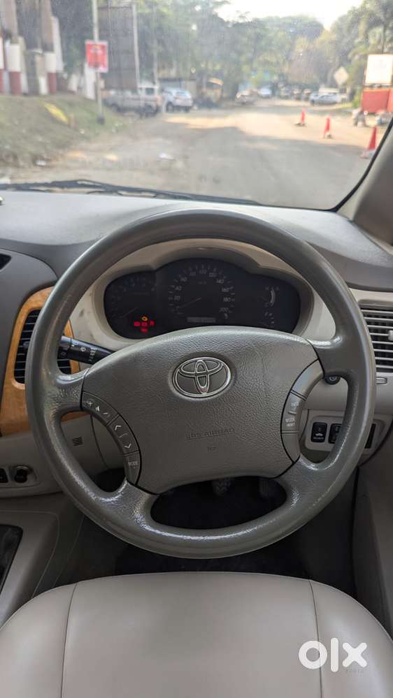 Toyota Innova 2.5 Vx 8 Str Bs-iii, 2011, Diesel