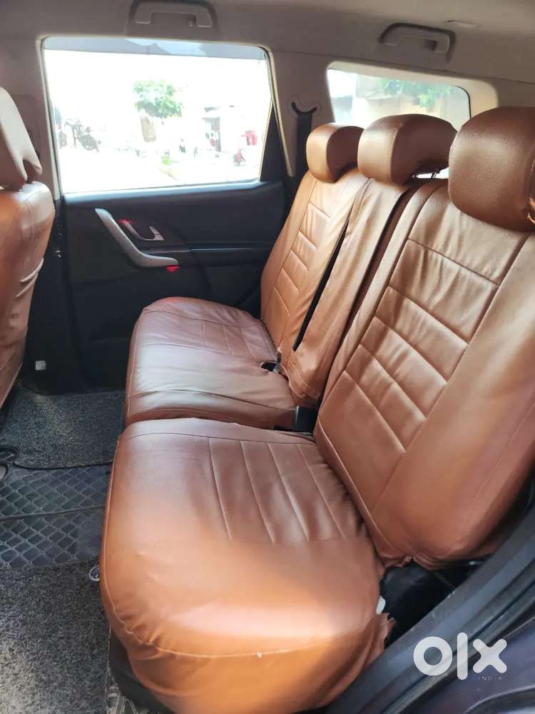 Xuv500 W8 2014