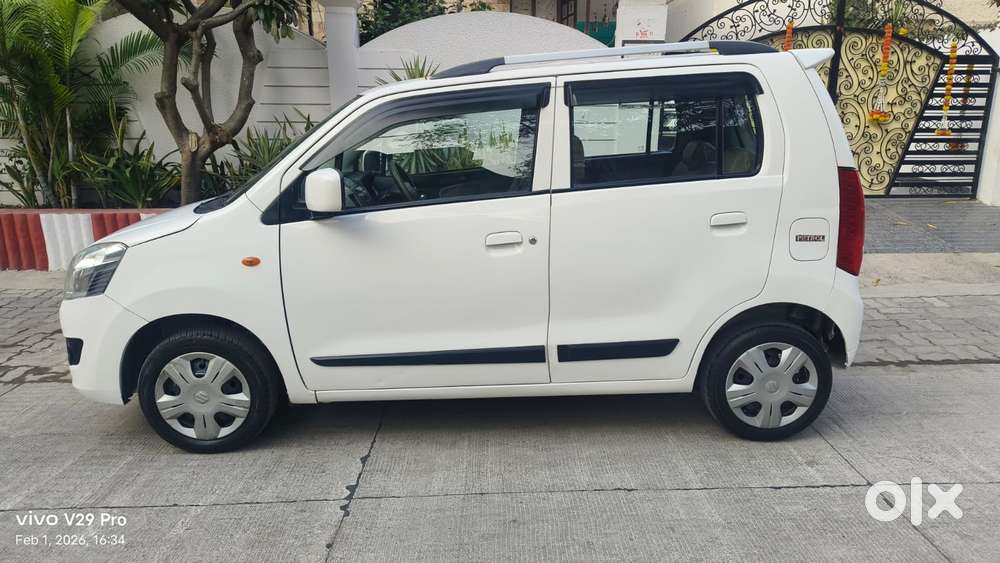 Maruti Suzuki Wagon R 1.0 Vxi Plus Amt, 2018, Petrol