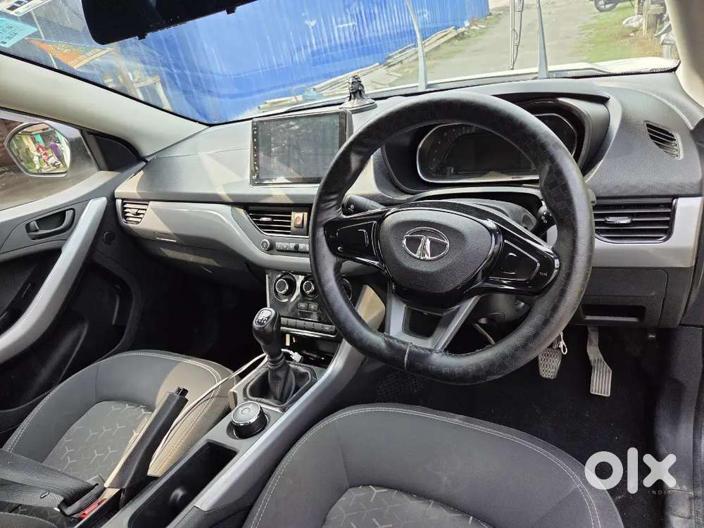 Tata Nexon, Xm, 2023.