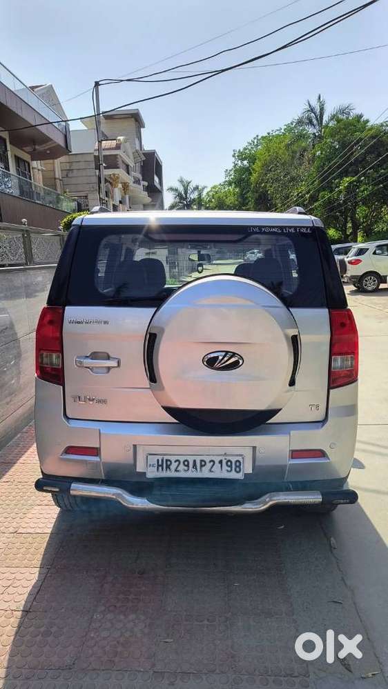 Mahindra Tuv 300 T8, 2017, Petrol