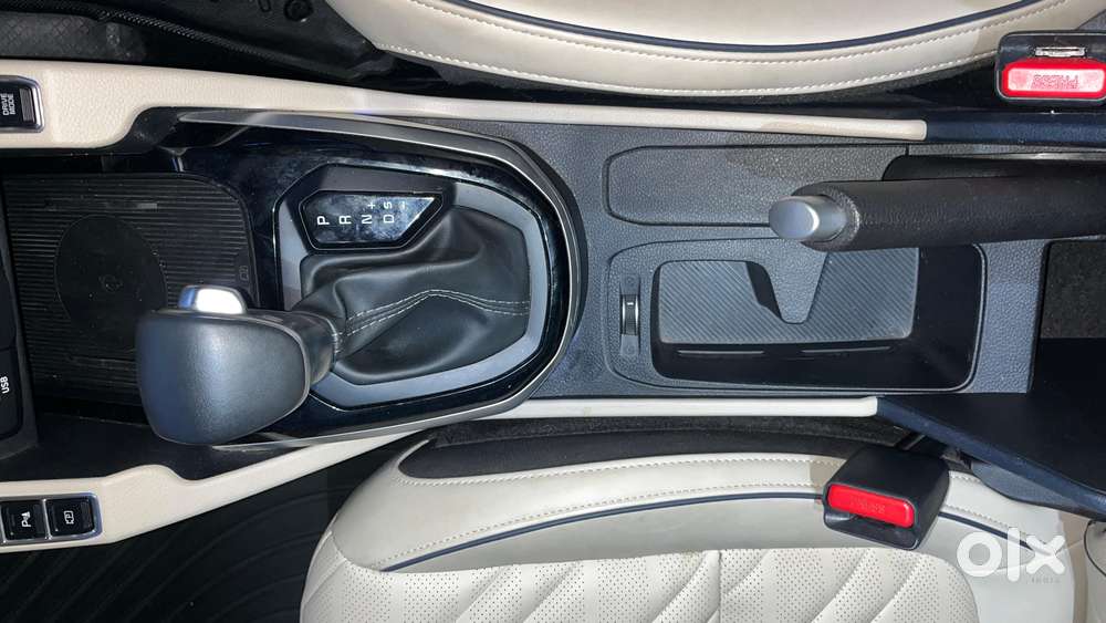 Kia Carens 1.5 Luxury Plus Turbo Dct 7 Str, 2023, Petrol