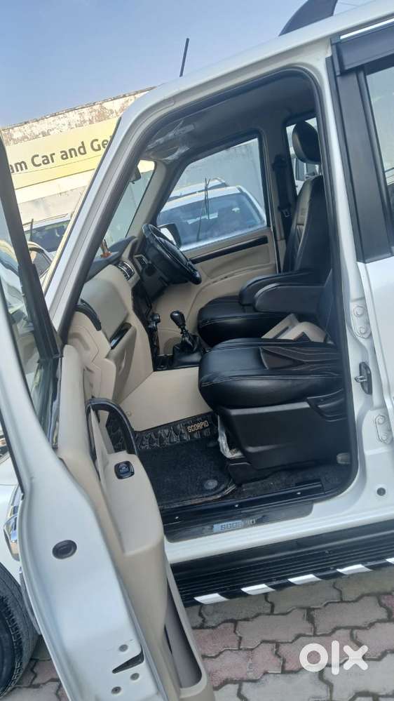 Mahindra Scorpio Classic 2.2 S 11 Mt 7 Str, 2023, Diesel