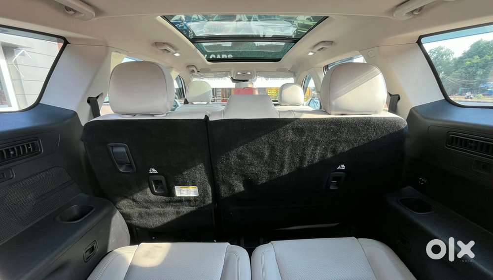 Mahindra Xuv700 2.2 Ax 7 Diesel Mt Luxury Pack Str, 2023, Diesel