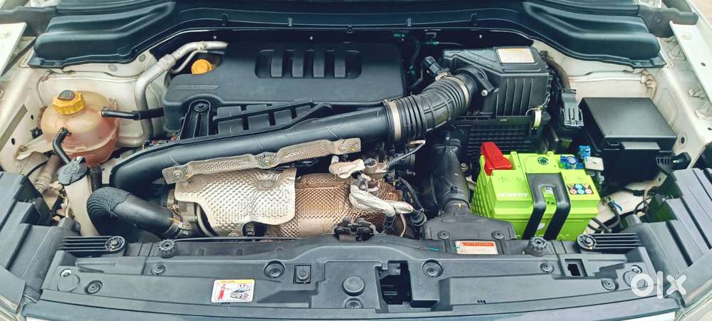 Mahindra Xuv300 W8 Amt Diesel, 2023, Diesel