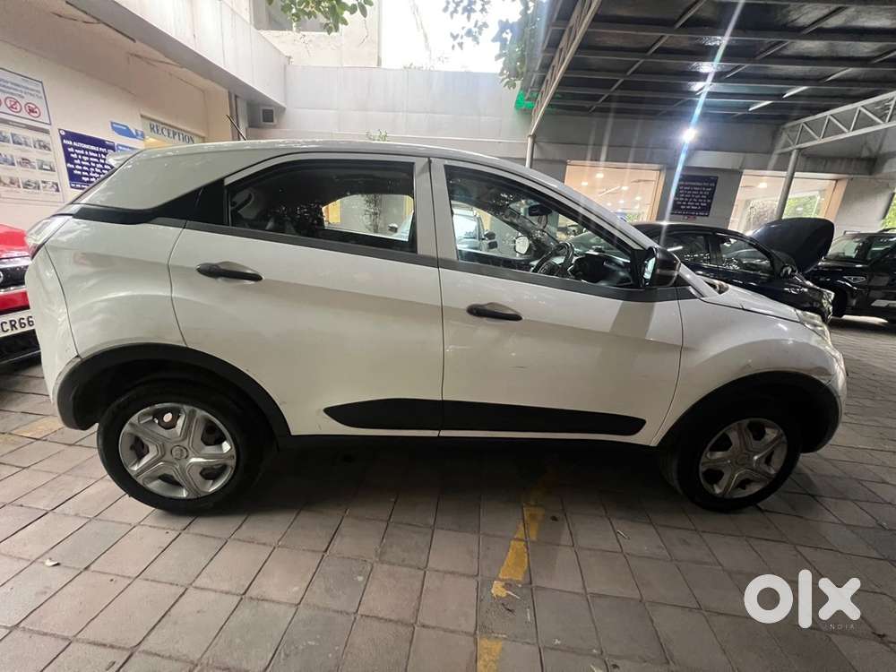 Tata Nexon Petrol Manual 2018