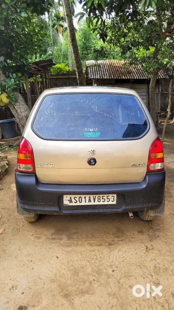 Well Maintain Alto Lxi 2011 Model.