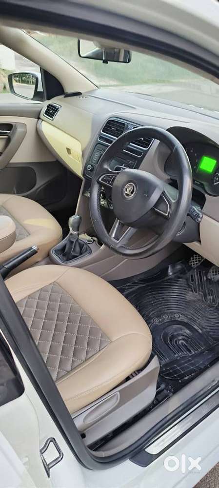 Skoda Rapid 1.6 Mpi Ambition, 2014, Petrol