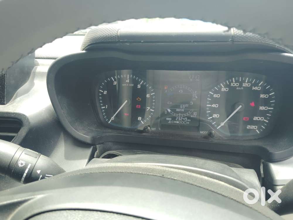 Tata Altroz 1.2 Xe, 2023, Petrol