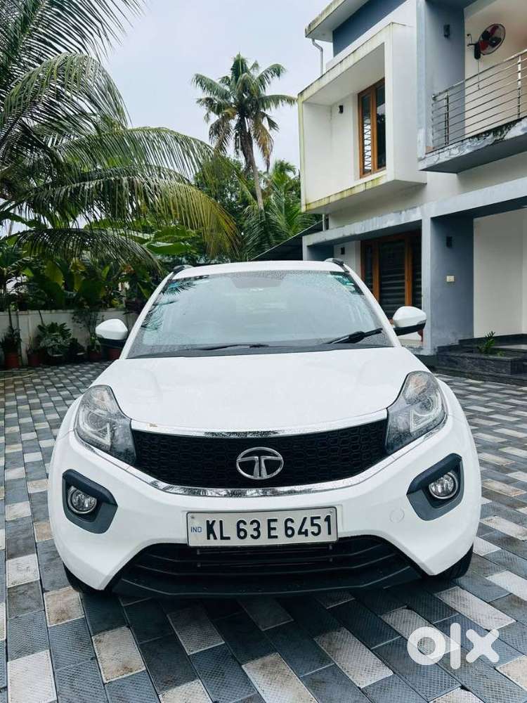 Tata Nexon 1.5 Revotorq Xz Plus Dual Tone, 2018, Petrol