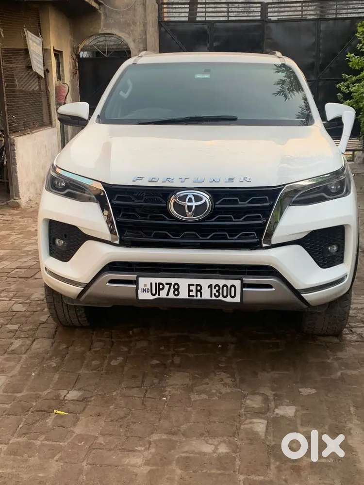 Toyota Fortuner 2017 Diesel 182000 Km Driven