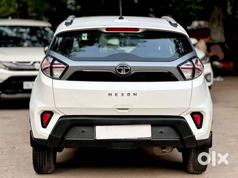 Tata Nexon 1.2 Revotron Xma Amt (s), 2022, Petrol