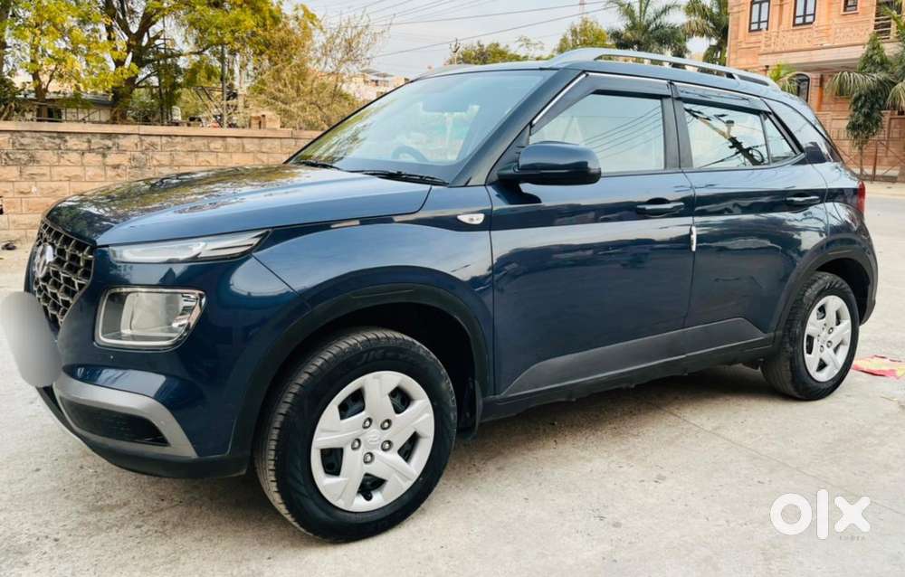 Hyundai Venue S 1.2 Petrol, 2022, Petrol