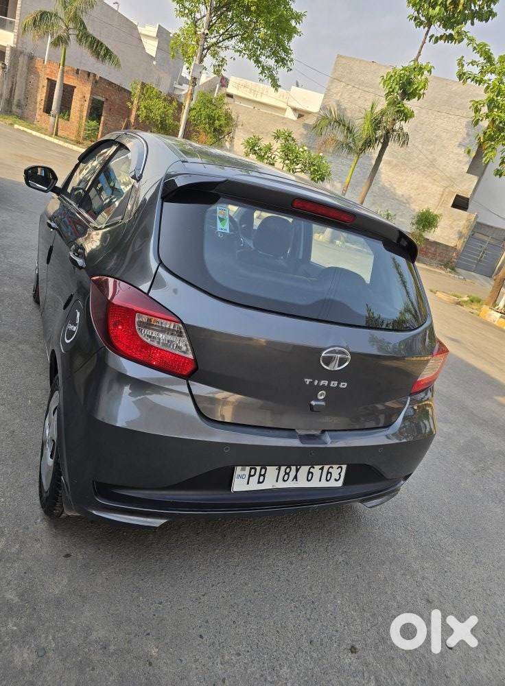 Tata Tiago 1.2 Revotron Xt (o), 2022, Petrol