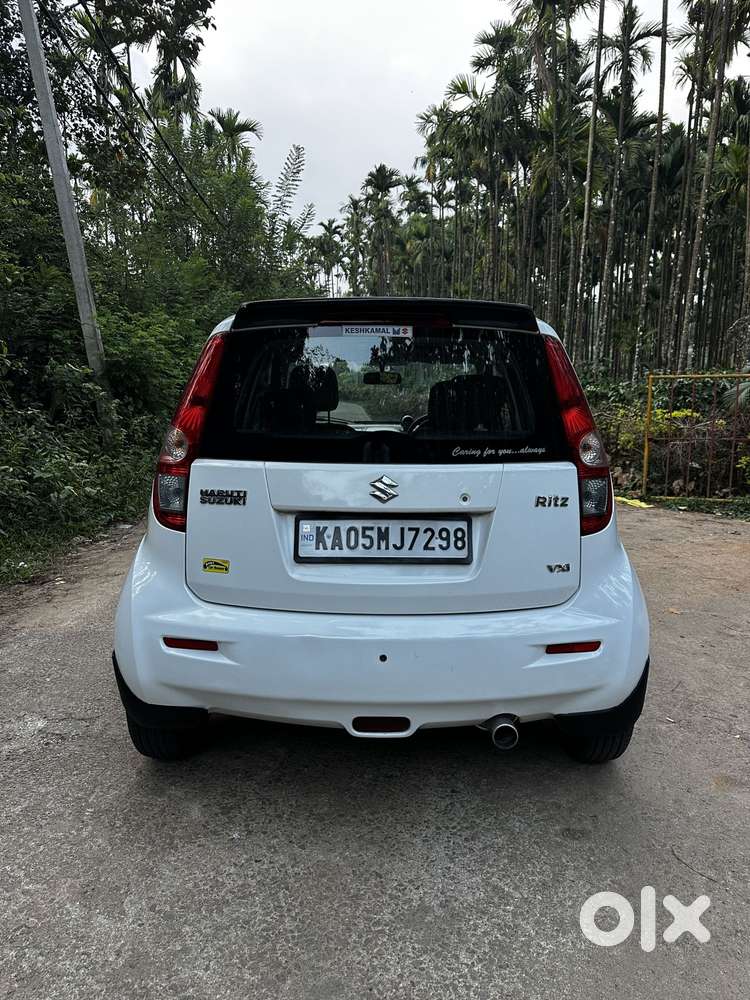 Maruti Suzuki Ritz Vxi, 2011, Petrol