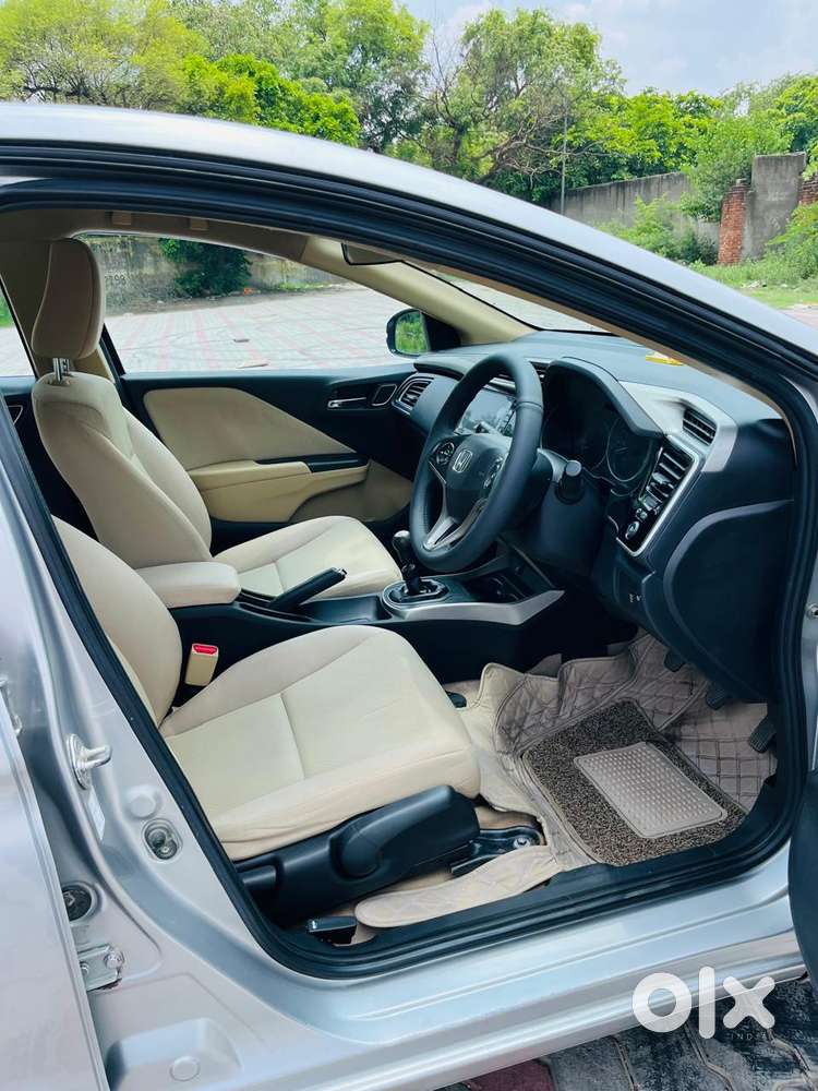 Honda City I-vtec V, 2017, Petrol