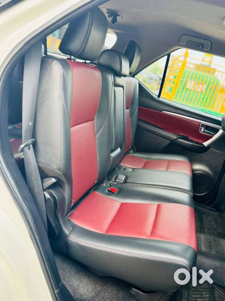 Toyota Fortuner 2.8 Legender 4x4, 2021, Diesel