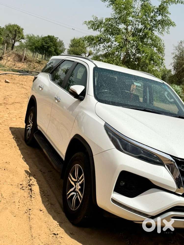 Toyota Fortuner 2023 Diesel 49000 Km Driven