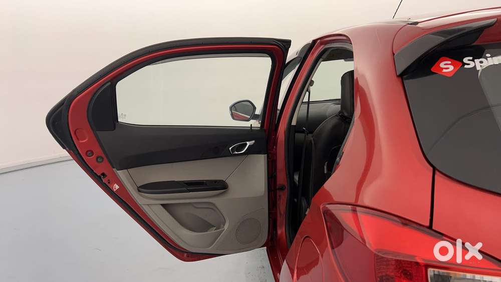 Tata Tiago Xza, 2018, Petrol